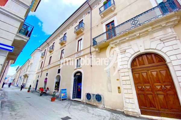 Centro appartamento uso studio ristrutturato