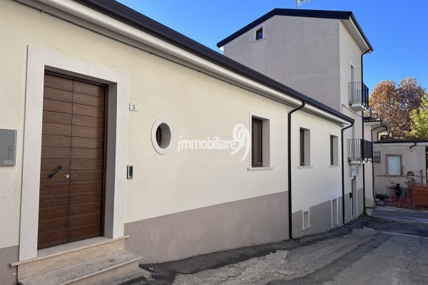 Paganica: semi indipendente cielo terra di nuova costruzione