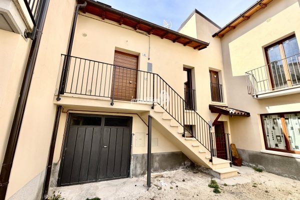 Arischia: semi indipendente cielo terra ristrutturato